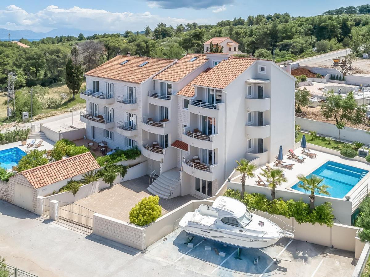 Apartment Villa 2 Pools-1 Sutivan Esterno foto