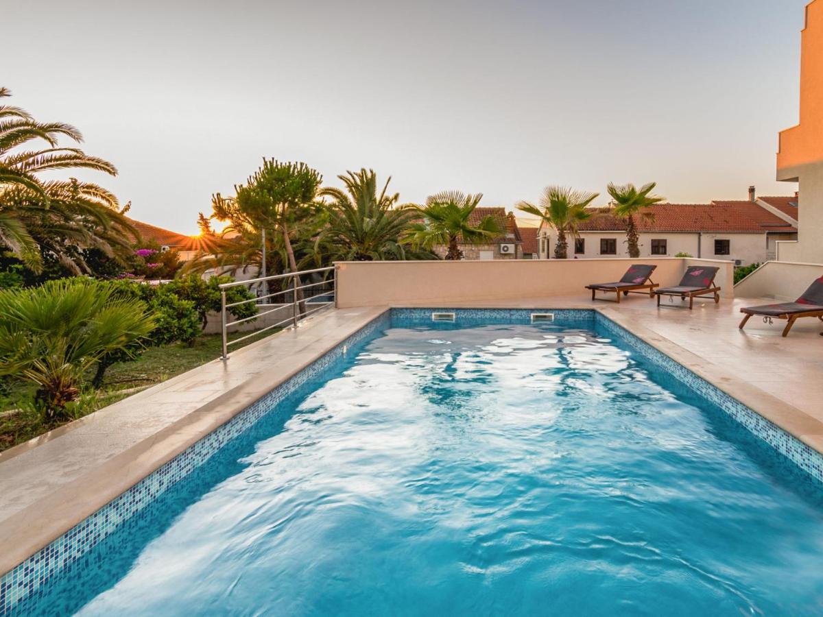 Apartment Villa 2 Pools-1 Sutivan Esterno foto